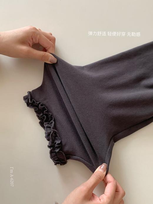 老米优品🎈3-5天！《文艺随心不规则下摆秋日tee 》95%棉+5%氨纶。寻常日子里，需要这份 “小独特”把艺术家的随性缝进衣摆 T250915B 商品图3