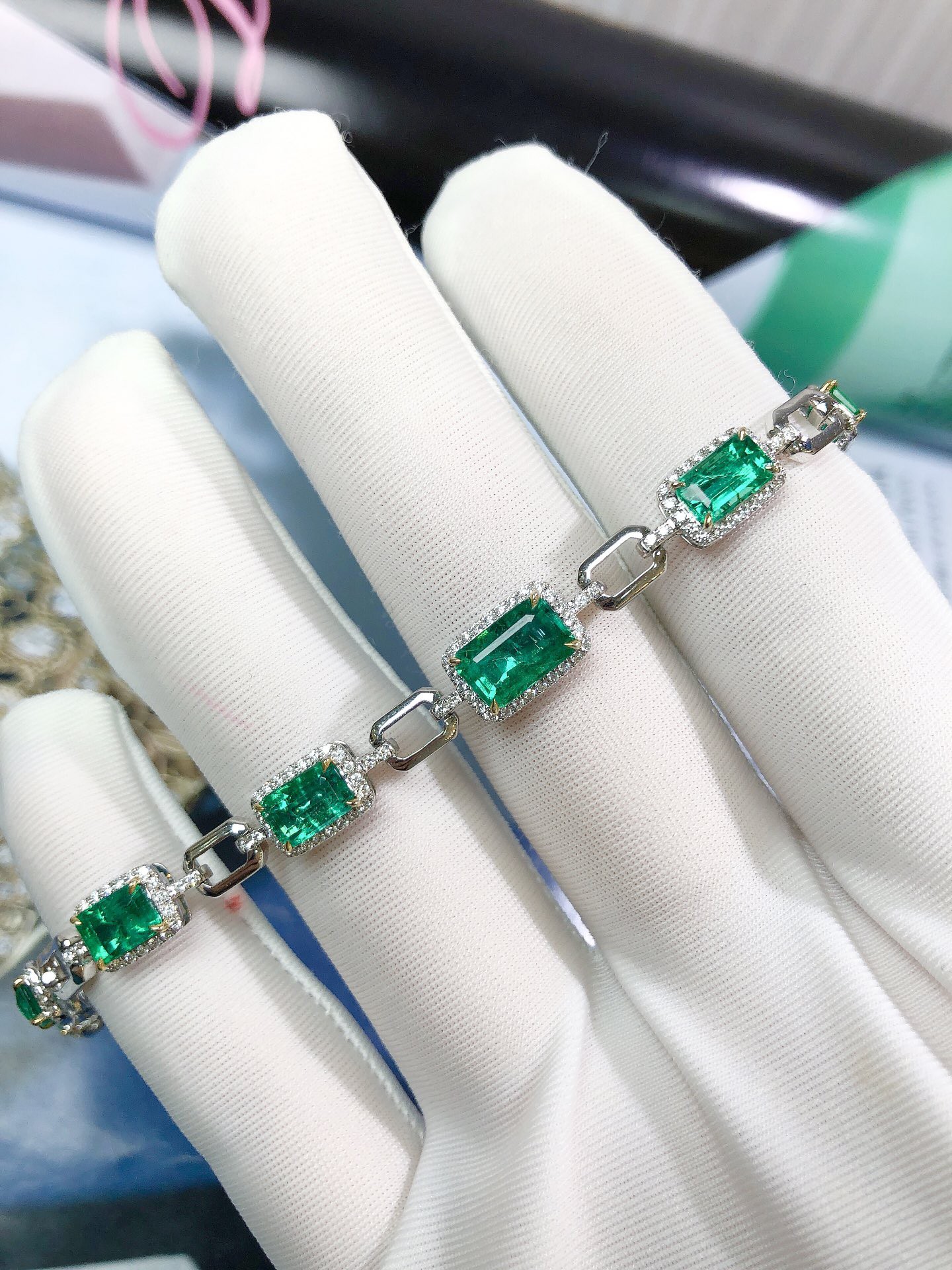 6.55ct刻面祖母绿