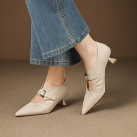 【预售5天】时尚尖头细跟浅口单鞋，百搭纯色韩版风一字扣带羊皮中跟皮鞋JLY&18-759