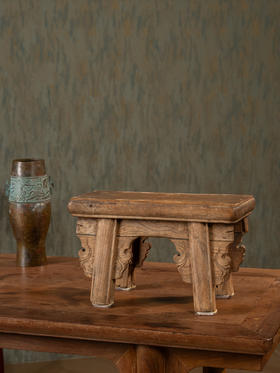 清	榉木夹头榫云纹方凳