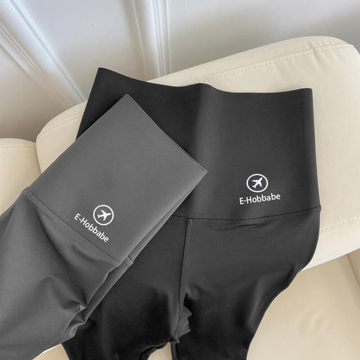 【鲨鱼裤界新王炸🔥】印花鲨鱼打底裤修身九分裤， 黑色光腿提臀薄款舒适透气不紧绷，修身显瘦+光腿神器✨360°塑形提臀 商品图1