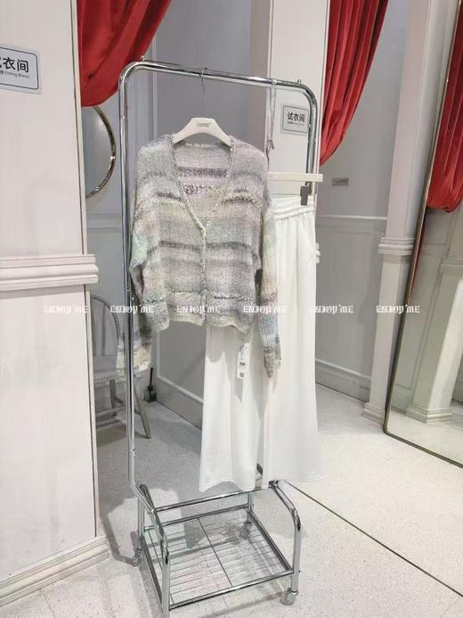 【门店同款】ENJOY秋季“光阴序语”V领撞色针织开衫 165743902 商品图2