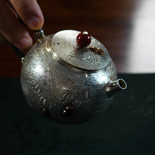 福禄玉钮壶 葫芦錾刻 银壶 约130g左右 商品图0
