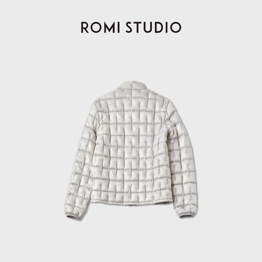 ROMI STUDIO“轻盈锁温”格纹衔缝超轻薄白鹅羽绒外套RWCWWG6175 商品图2