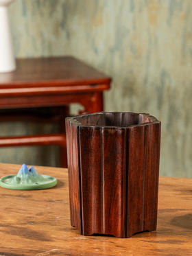 清	红木六角瓜棱笔筒