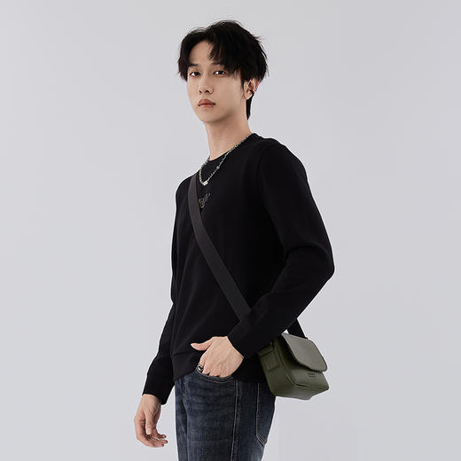 【新品上新】HX 春秋季圆领卫衣空气层面料Y106530003101 商品图3