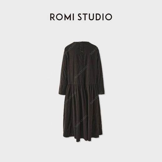 ROMI STUDIO“秋日氛围”质地细腻舒适悠闲贴袋连衣裙 RWCAL66362 商品图2