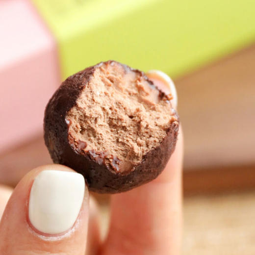 TOFINESTAR多乐星球云朵生巧克力 90g*2盒 商品图9