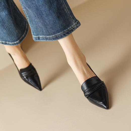 【预售5天】英伦风复古擦色尖头小皮鞋深口法式通勤真皮高跟鞋女DB&M5566 商品图3