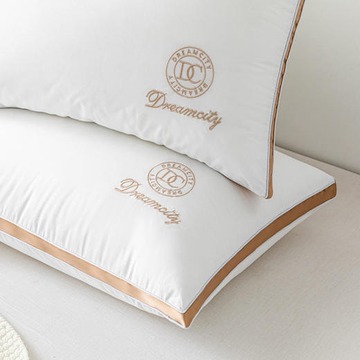 百丽安娜羽丝绒立体对枕48*74cm 商品图3