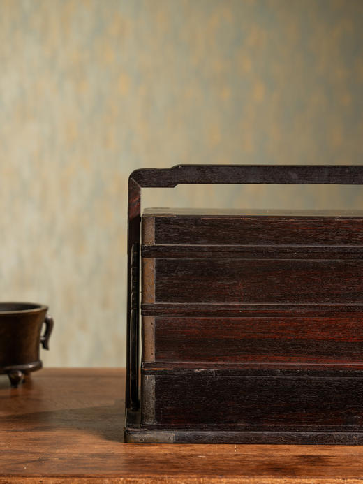 清早期	紫檀铜包角三撞提梁盒 商品图2