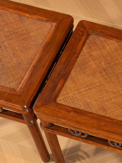 清	黄花梨圆包圆双圈卡子花方凳（一对） 商品图3