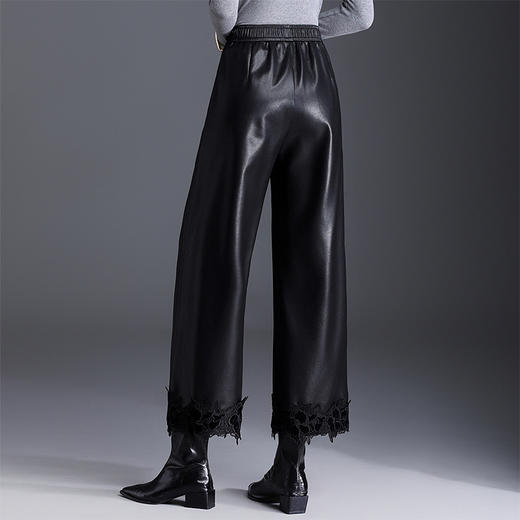 QYM 768-Y松紧高腰皮长裤时尚蕾丝花边拼结休闲裤气质PU皮阔腿裤 商品图2