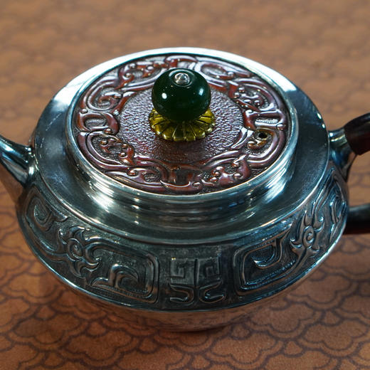 饕餮周盘壶 银壶 铜包盖 约130g 左右 商品图0