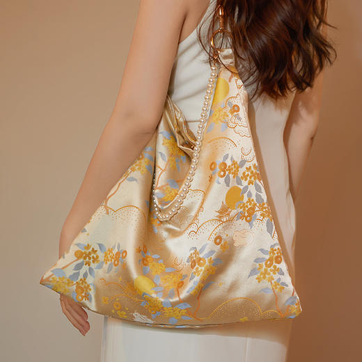 【故宫包袋】金枝玉兔锦缎单肩包大容量新款背包文创生日中秋节礼物 商品图6