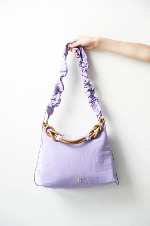 压褶大肠包包，哇这个好特别。瑜伽健身多功能大容量背包C091568 商品图7