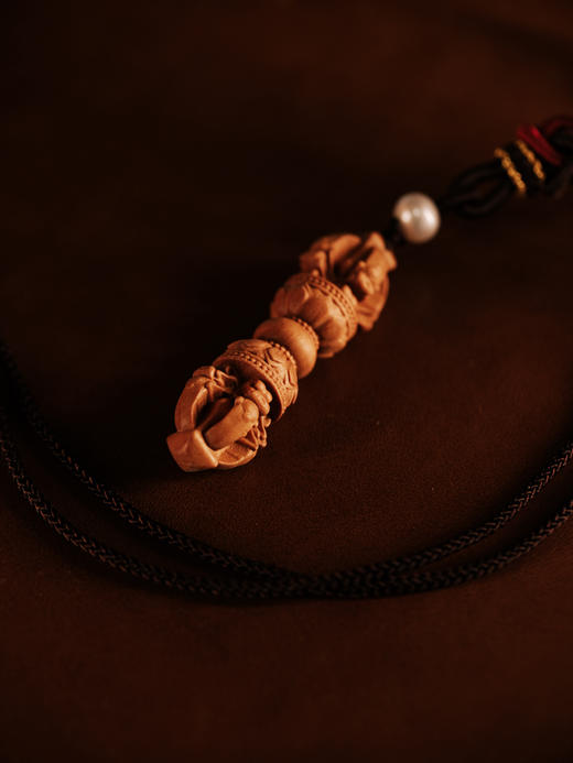 老山檀金刚杵吊坠 高4.8cm | 大梦香堂 商品图0