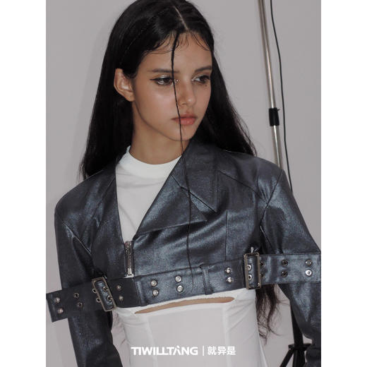启世录TIWILLTANG“烁隐月光”半领截短皮夹克 商品图2