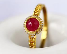 0.68ct蛋面红宝石戒指