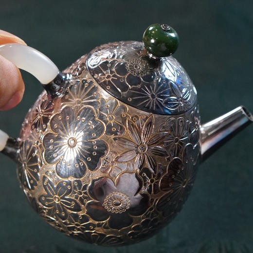繁花似锦玉柄龙蛋银壶 约110g左右 商品图0
