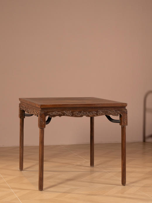 清	红木螭龙纹展腿方桌 商品图0