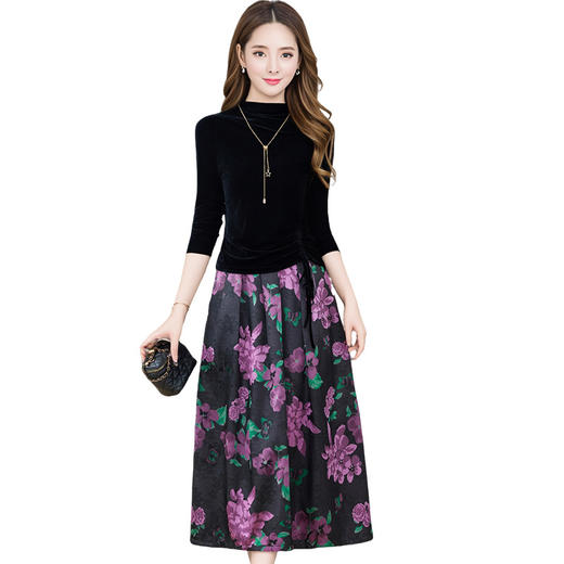 QYM 25B12-1-Y两件套连衣裙圆领打底裙+高腰印花中长款半身裙 商品图4