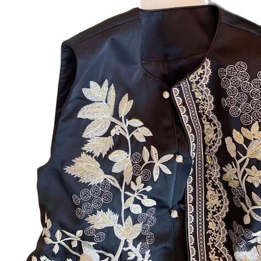 丁摩 新中式金丝刺绣醋酸缎面马甲女春秋国风高端气质坎肩背心5ZF-9153 商品图4