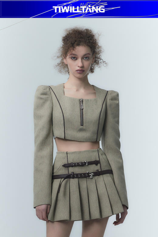 启世录TIWILLTANG“砥砺纤屿”小香风运动百褶套装半身裙短外套 商品图5