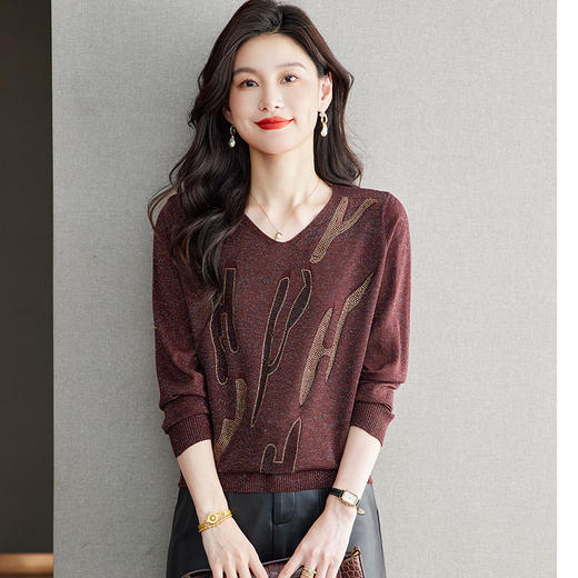 M2747-158高级感V领毛衣女秋冬打底衫2025宽松休闲针织衫内搭别致烫钻上衣 商品图2