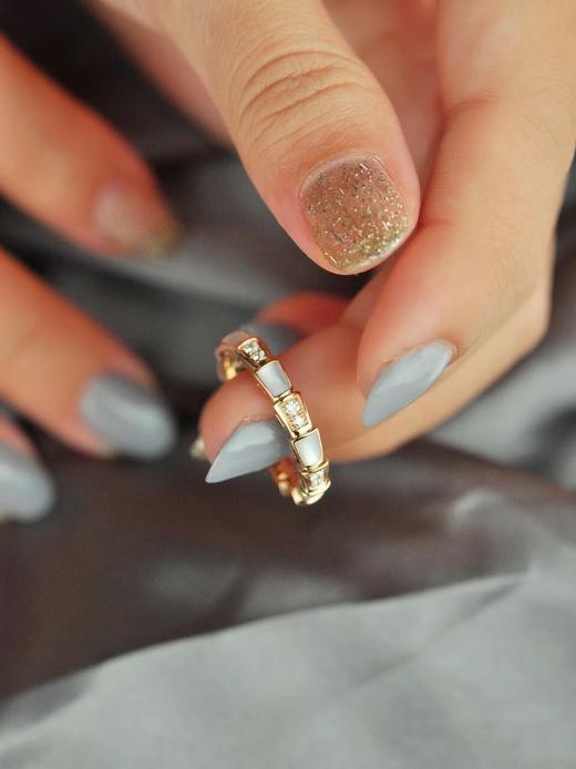 Sperpenti Viper 系列蛇骨戒指光面半密镶鳞片蛇骨戒指（XK） 商品图11