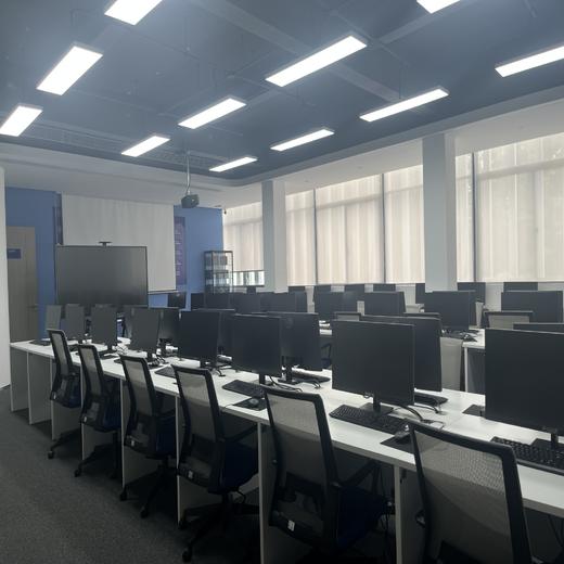 【班级定制】 海珠·AI 创客研学1日  | 走进百度飞桨，参观人工智能展厅&验证实验室，近身与机器狗、数字人互动；多种主题实践课程让你变身AI创客小达人！ 商品图1