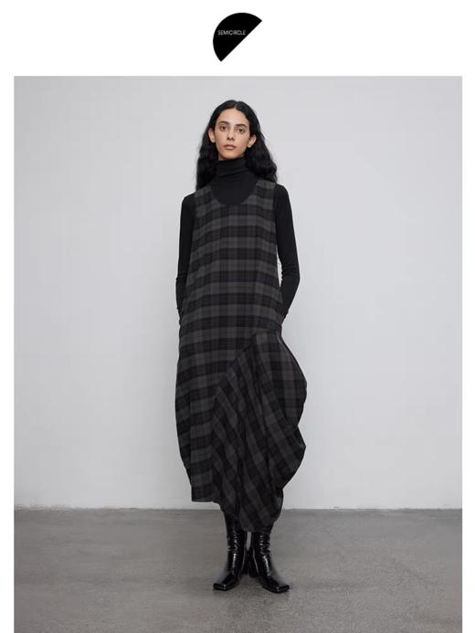 半圆/Q5725735/直筒无袖不规则圆领连衣裙 商品图1