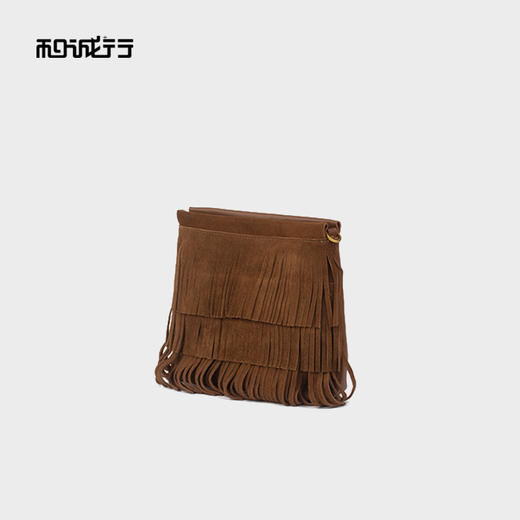 和诚行2025秋冬新款时尚磨砂水桶包休闲流苏装饰单肩包4420167 商品图1