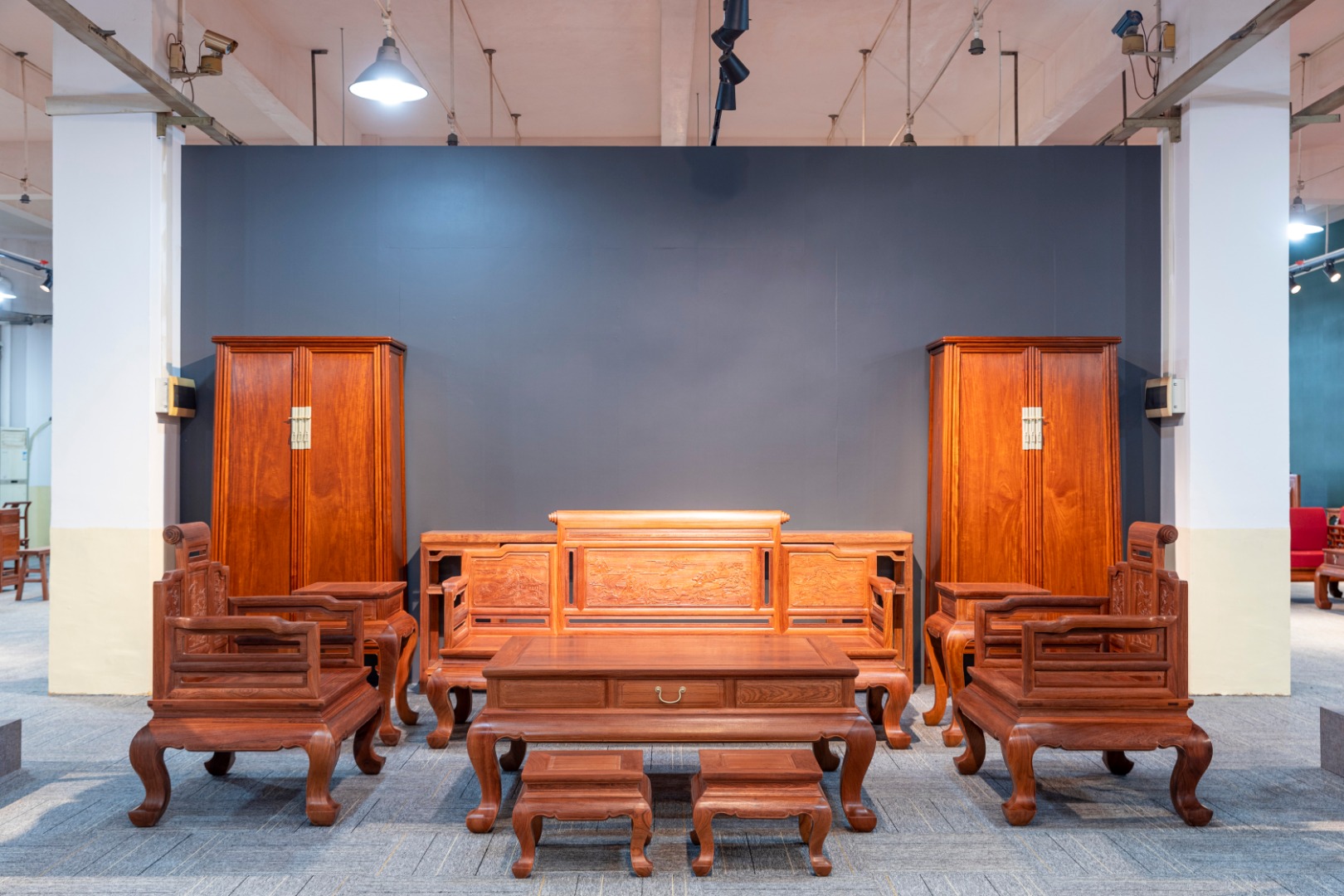 红桥红  家具严选  缅甸花梨（大果紫檀）  【直背 带雕花卷书沙发 八件套】