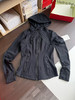 原单正品露露Nulu 连帽外套，4-6-8-10四个尺码可选 尺码齐全
特价 商品缩略图0