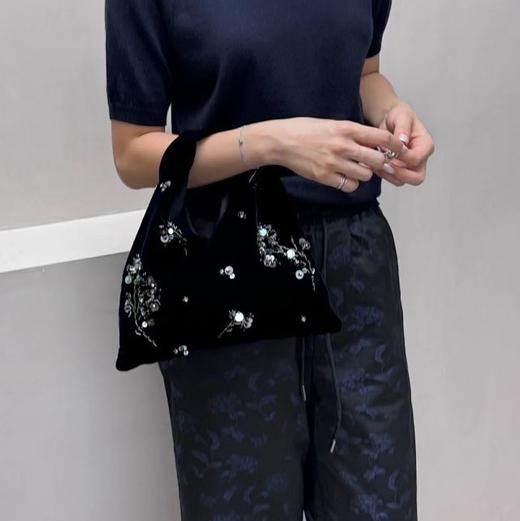 预售 低调中式美 手工华丽精致钉珠丝绒福袋手提包 商品图1