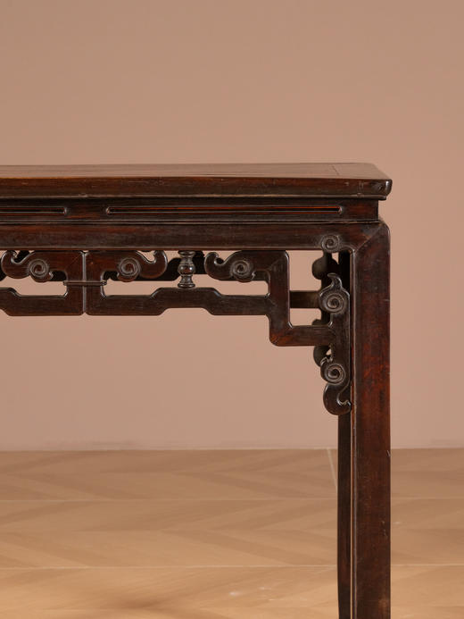 清	红木束腰马蹄腿拐子云纹半桌 商品图2