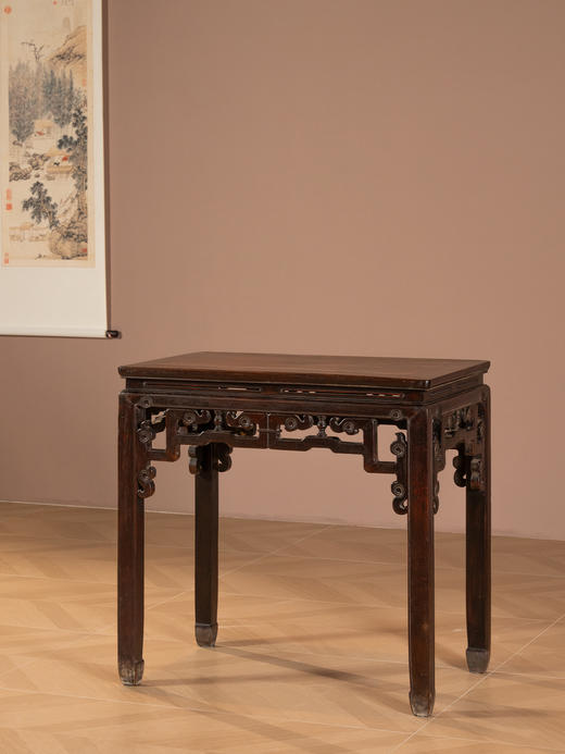 清	红木束腰马蹄腿拐子云纹半桌 商品图1