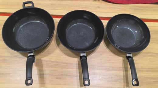 【春上新】10F菲仕乐   德国原装进口   瓷瑞系列深型不沾炒锅28  30  32cm尺寸0氟中式陶瓷炒锅    吊牌价1980-2680元   活动价949-1099元 商品图0