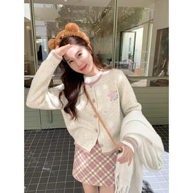 <曾小咸推荐>单排扣针织开衫毛衣女【预售款，预计3-15天发货】