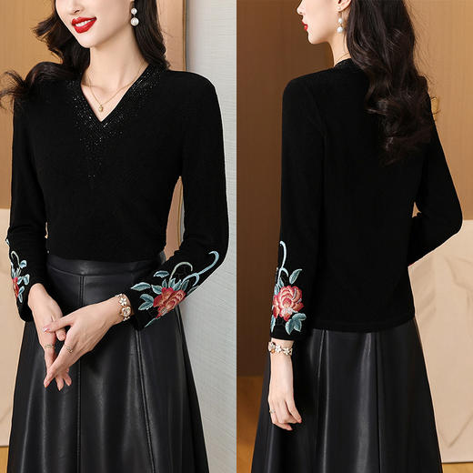 AHM yqwl6956国风V领长袖打底衫复古刺绣印花上衣 商品图2