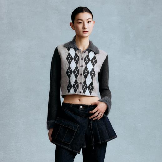 GOODBAI 菱格纹撞色拼接毛绒正肩长袖针织开衫 商品图0