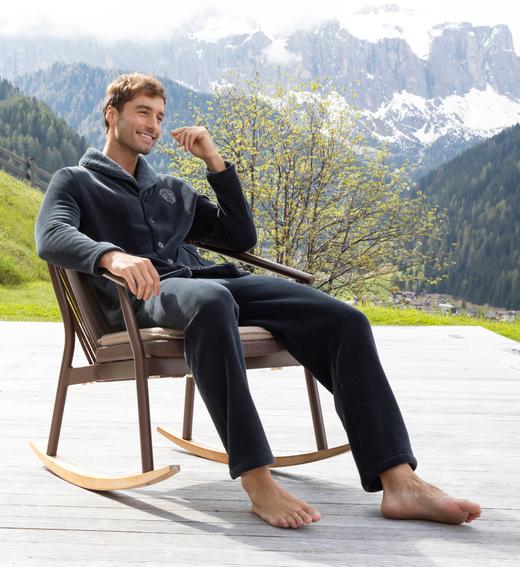 【爆款已到货雪尼尔一体绒 秋冬必备】SCHIESSER德国男士青果领开衫长袖长裤套装秋冬必备绒类套装， 雪尼尔面料一体绒面料,雪尼尔一体绒 372克  39/25622H 商品图3