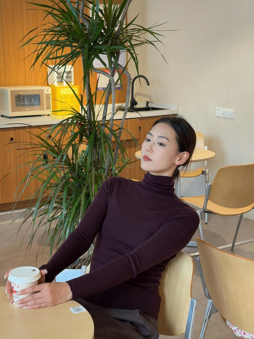 【慵懒堆堆领】噢蜜ooomeooo气质可机洗羊毛🦙高领打底衫 商品图3