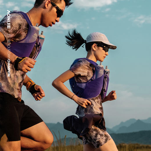 奥尼捷勃朗峰系列越野背包透气舒适轻量化水壶包长距离越野包骑行包12L(含2个500ml软水壶) 商品图2