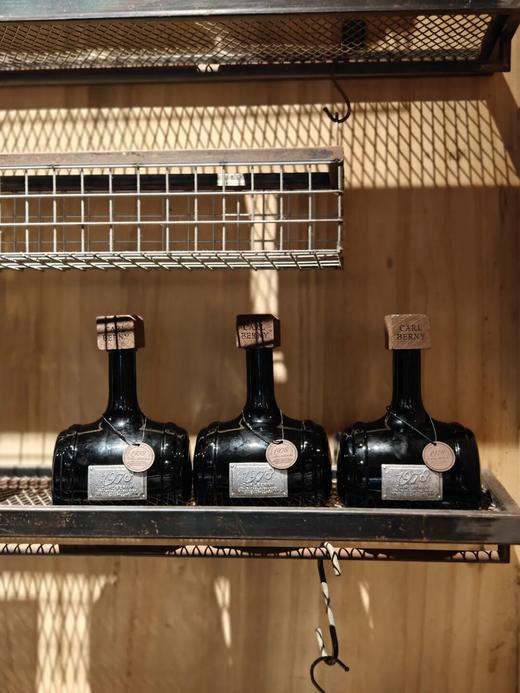 阿金斯城堡1978橡木桶珍藏纪念版干红葡萄酒， 法国AOP级别、橡木塞封、陈年潜力干红、澳洲西卡葡萄酒产区、80年老藤西拉、歌海娜 商品图6