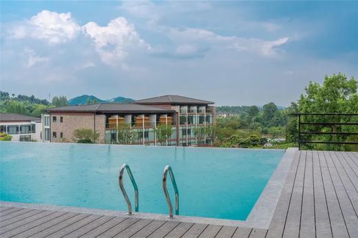 ★新品上线★ ￥888起/2间夜，竹海茶田环绕【茗静园·安吉禧乐山居度假酒店】尊享山景房+早餐，享户外无边泳池、茶海温泉、颂钵森林疗愈体验！另有庭院房/亲子滑梯房等可选，有效期至2025年12月30日 商品图5