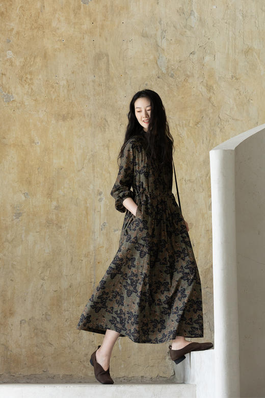 牧衣游原创 100支进口印花匹马棉连衣裙秋新款宽松文艺长裙 番禧 商品图5