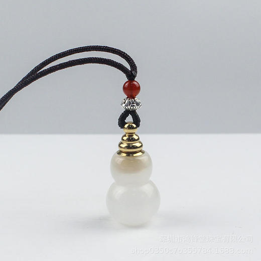 天然玛瑙玉髓小空心瓶玉葫芦朱砂瓶舍利香水精油瓶嘎乌盒吊坠项链 商品图3