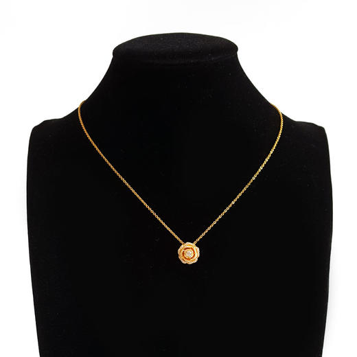 【天然正品】老铺爆款足金玫瑰花2号钻饰0.156克拉可转动锁骨链130925NJS06 现售价：14800 商品图8